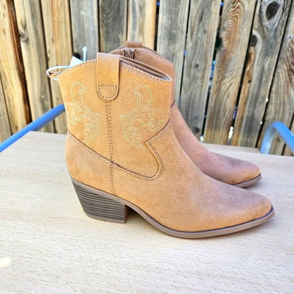 Faux Leather Western Boots Womens Size 8 - Picture 3 of 16